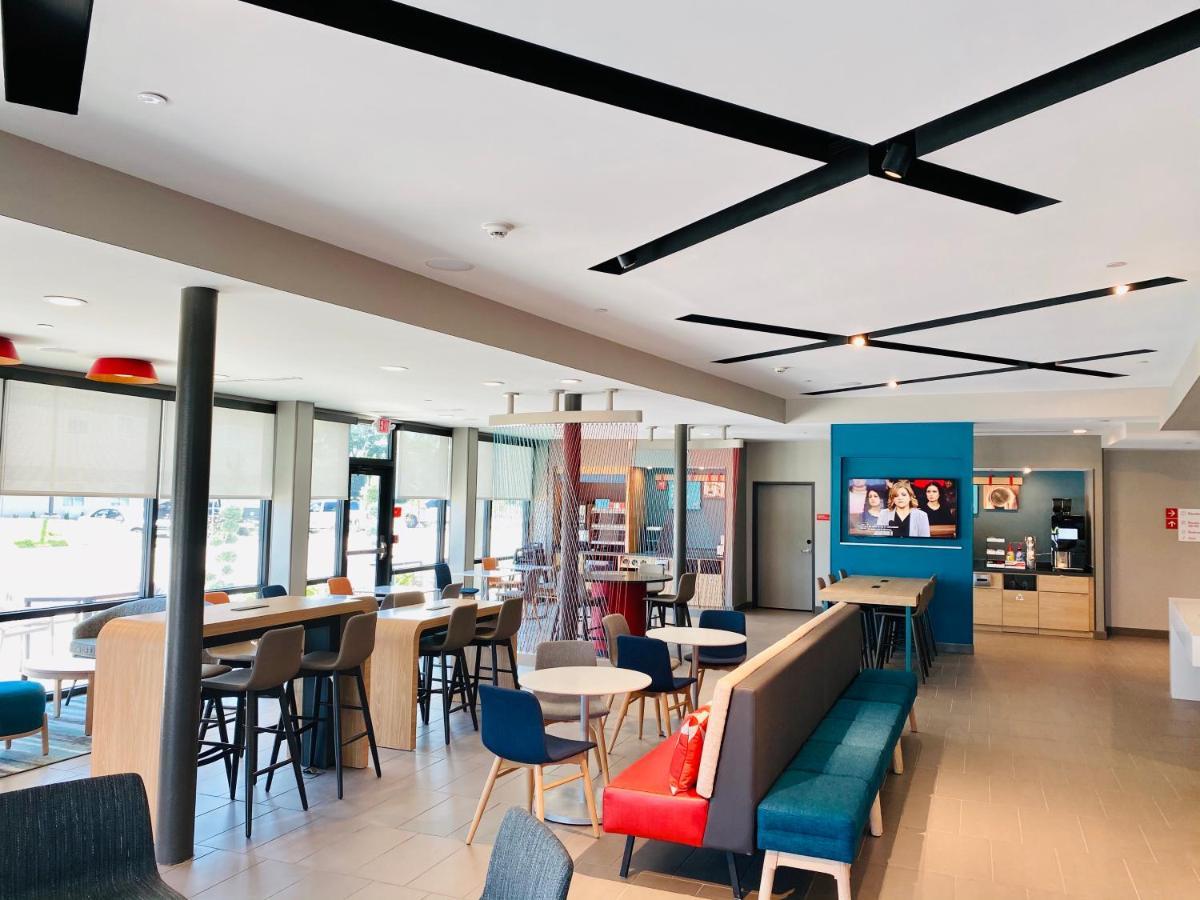 Avid Hotels - Beaumont By Ihg Екстериор снимка